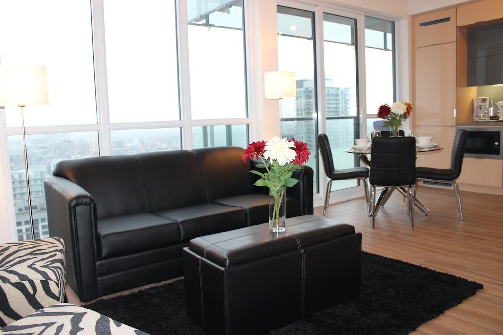 Atlas Suites - Cn Tower & Convention Centre Торонто Номер фото